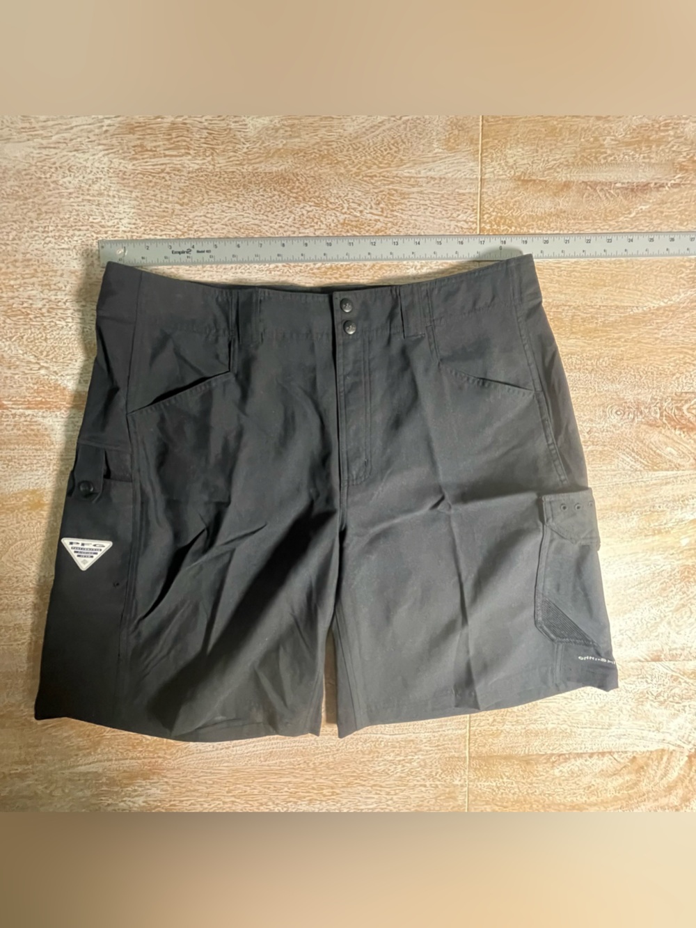 Columbia Men's Performance Black Cargo Shorts